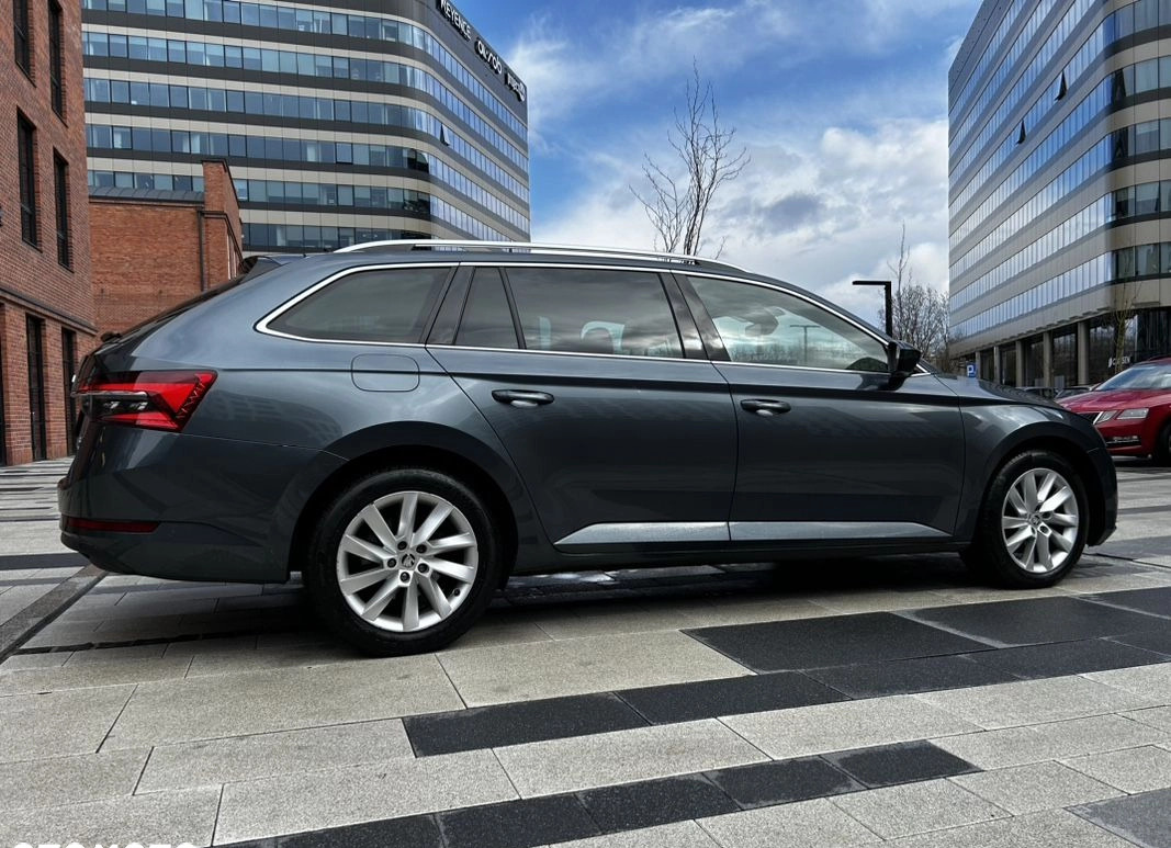 Skoda Superb cena 104900 przebieg: 144000, rok produkcji 2020 z Kraków małe 667